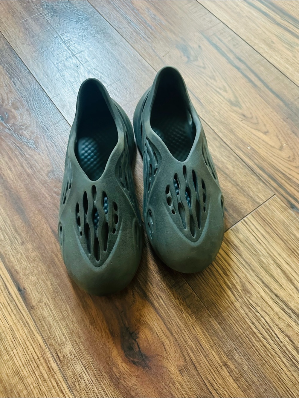 Yeezy Kids Green Foam Slide Sandals